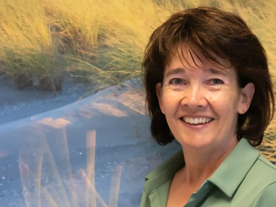 Petra Bruijns, receptie en balie bij Zorgwaard in Heerhugowaard