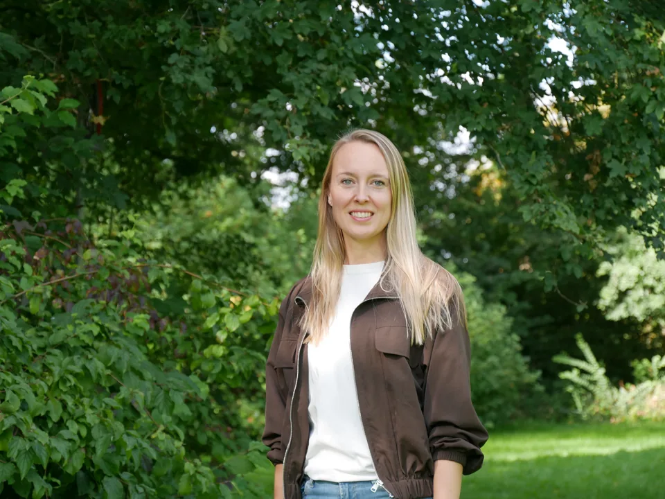 Sharon de Jong, receptie en balie bij Zorgwaard in Heerhugowaard